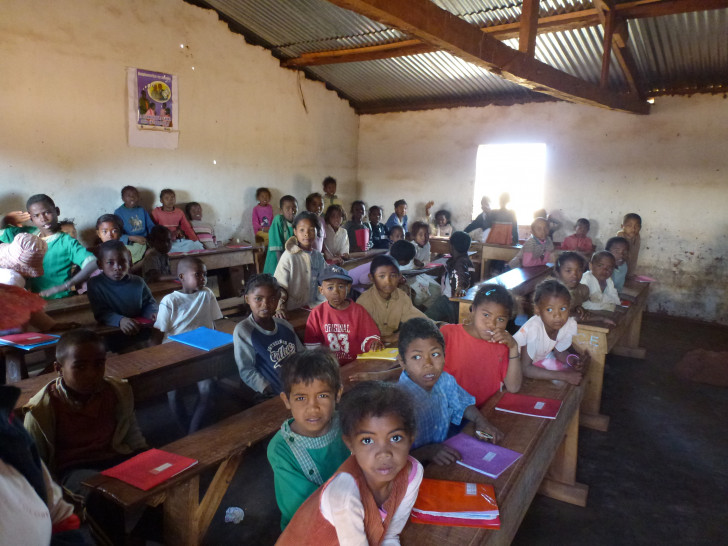 Schüler in einem Klassenraum der Grundschule. Foto: Privat