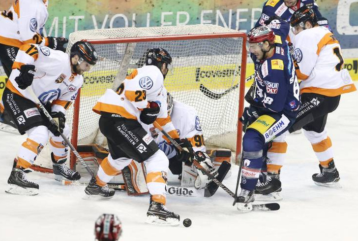 Die Partie gipfelte in dramatischen Schlussminuten. Foto: imago/Contrast