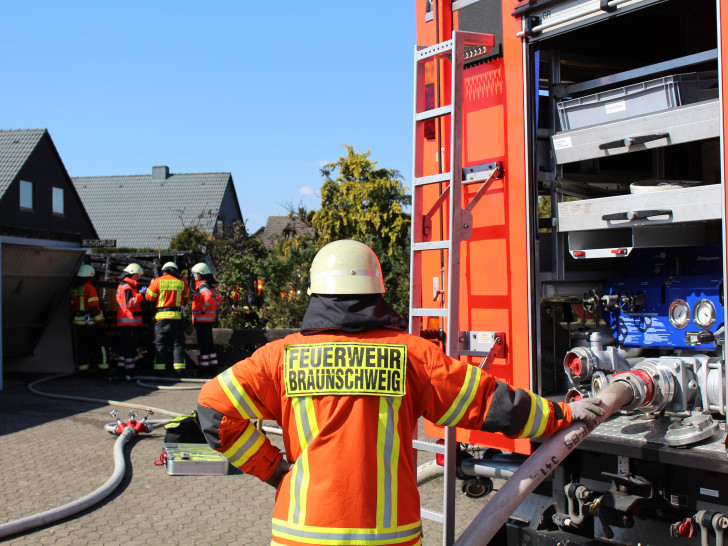 Feuerwehr Braunschweig, Einsatz in Hondelage, Foto: Jan Borner