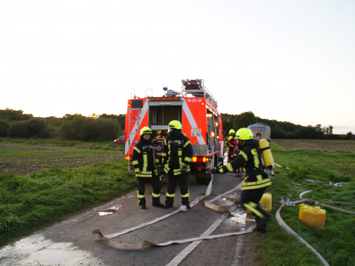 Bei Vöhrum fand eine großangelegte Übung unter Beteiligung von THW und Feuerwehr statt. Fotos: THW