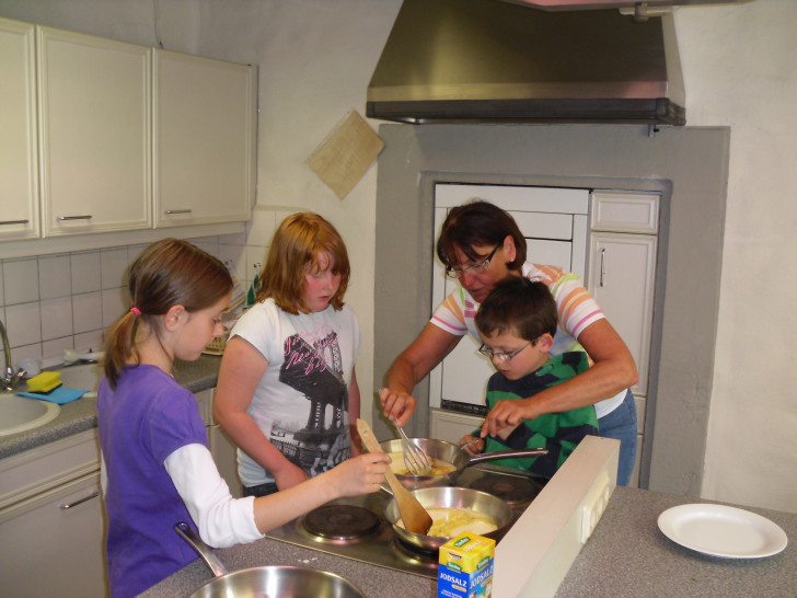 Die Volkshochschule bietet in den Osterferien auch einen Kochkurs an. Foto: Stadt Salzgitter