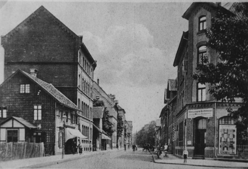 Der Spaziergang führt auch durch die Kreuzstraße. Foto: Privat