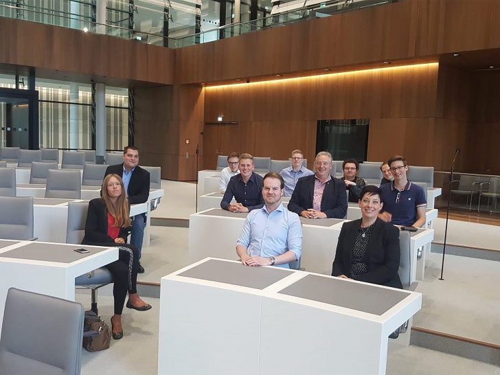 Zu Besuch im Landtag. Foto: JU Wolfenbüttel