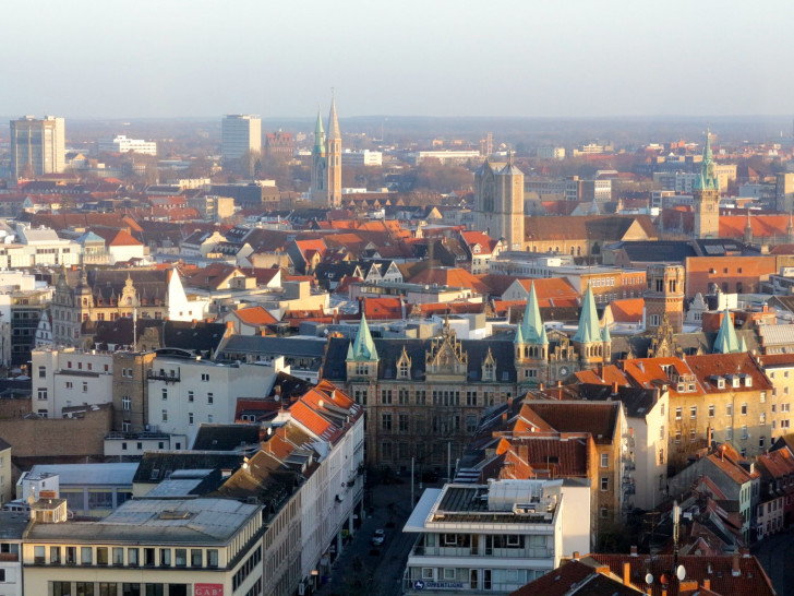 Mehrere tausend Studienanfänger kommen dann für einen neuen Lebensabschnitt nach Braunschweig. Viele von ihnen suchen günstigen Wohnraum. Das wird zunehmend schwierig. Symbolbild: Sina Rühland