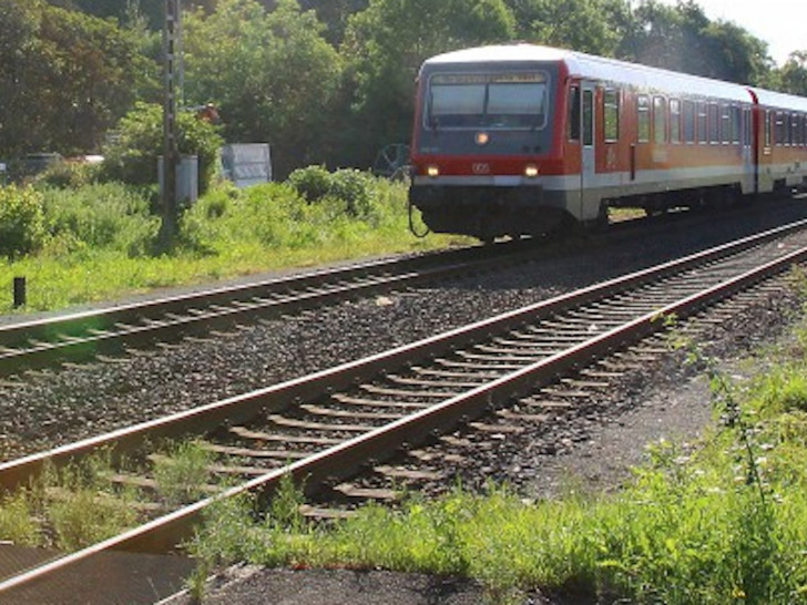 Der Regionalverband Großraum Braunschweig kündigt mehr Angebote auf Schienen und Straßen in der Region an. Symbolfoto: Raedlein