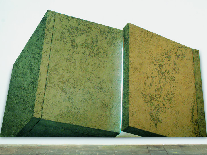Neapel, 1980. Vulkanasche auf Leinwand, dreiteilig, 280 × 450 cm (Copyright: Foto: Gerd Druwe und Ivano Polastri)