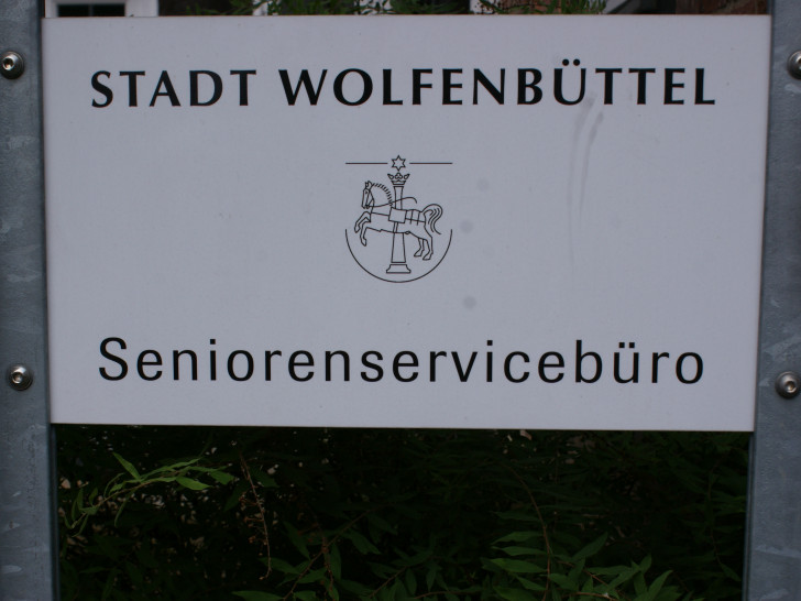Das Seniorenservicebüro lädt zu einer Tagesfahrt nach Wolfsburg ein. Symbolfoto: Archiv