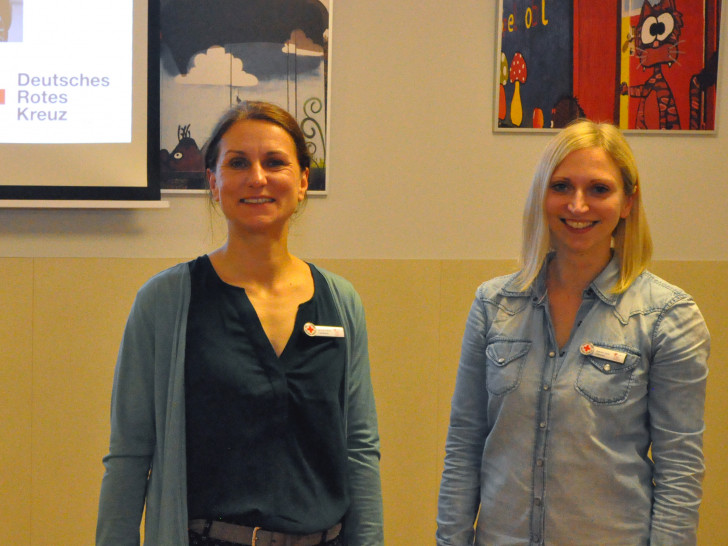 Nicole Arendt (links) und Sabine Apitz informierten die Gäste über den Fachdienst berufliche Eingliederung. Foto: DRK