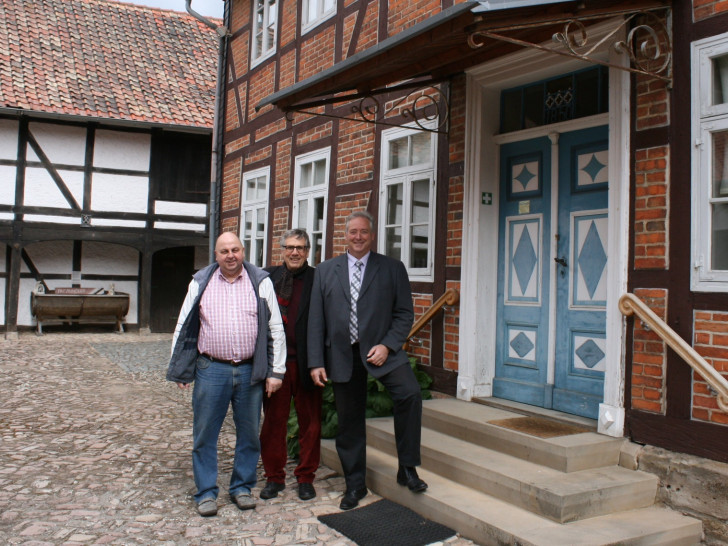 Kumlehn, Dolle und Oesterhelweg wollen alte Sammlungen  im Heeseberg-Museumerhalten. Foto: Privat
