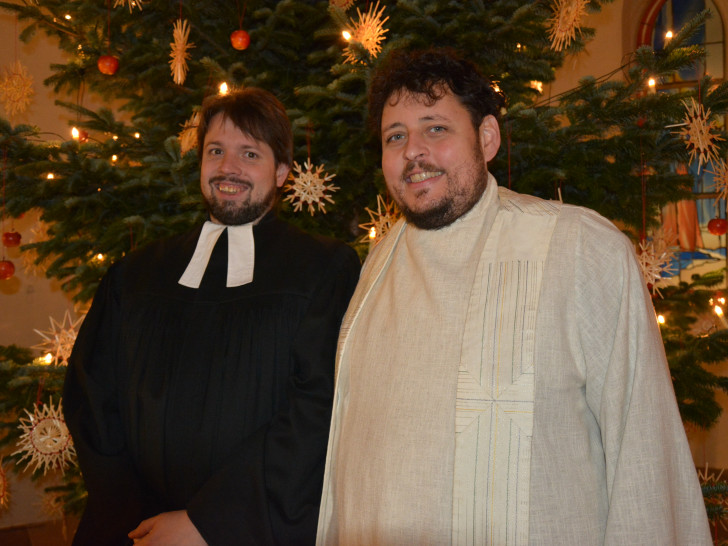 Pastor Philipp Wollek (links) und Pastor Dominik-Christian Rohrlack. Foto: Evangelisch-Lutherischer Kirchenkreis Peine