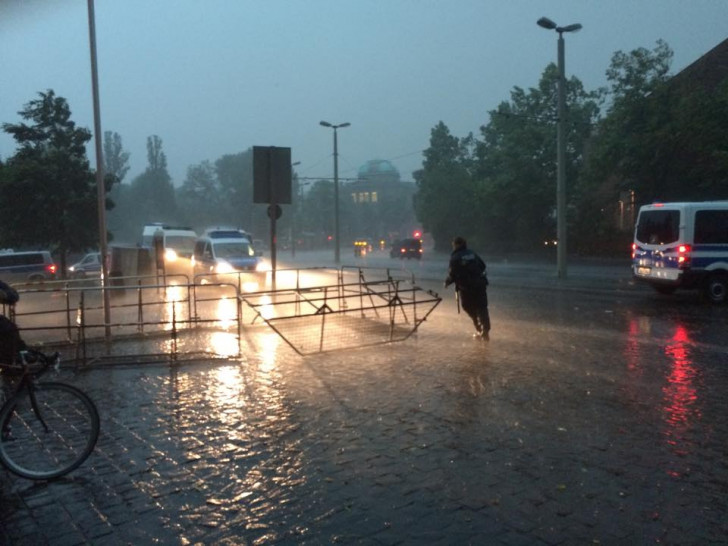 Neben dem Sturm werden teils auch schwere Regenfälle erwartet. Symbolfoto: Werner Heise