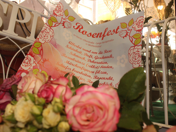 Der Trägerverein Werkstatt Solidarische Welt e. V. hat beim Rosenfest geöffnet. Foto: Anke Donner 