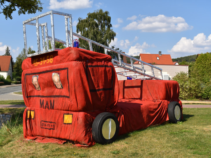 Wie auch schon beim vergangenen Dorffest beweist die Freiwillige Feuerwehr Othfresen erneut Kreativität: Am 18. Januar findet das zweite Othfresener Weihnachtsbaumwerfen statt. Foto: Annabell Pommerehne