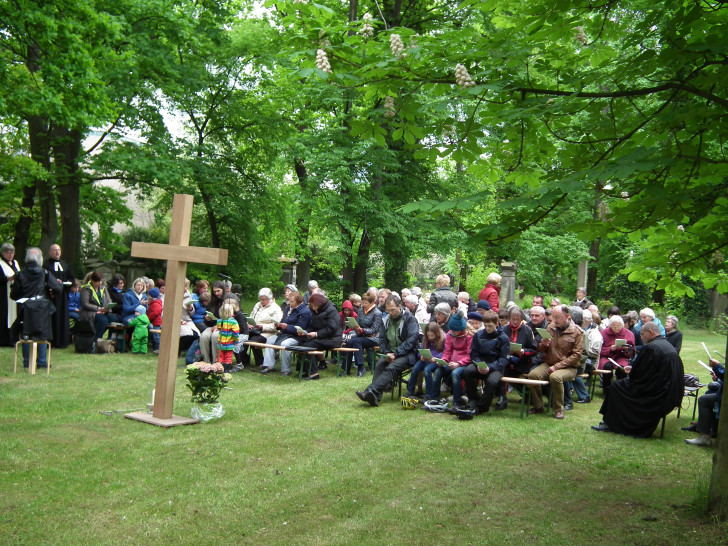 Himmelfahrtsgottesdienst auf dem Magni-Friedhof. Foto: Kirche