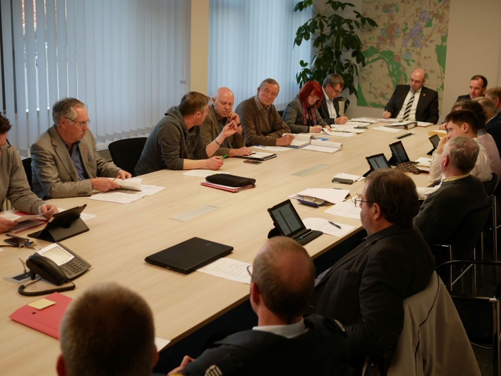 Der Finanzausschuss diskutiert über "Wasserburg". Foto: Alexander Panknin