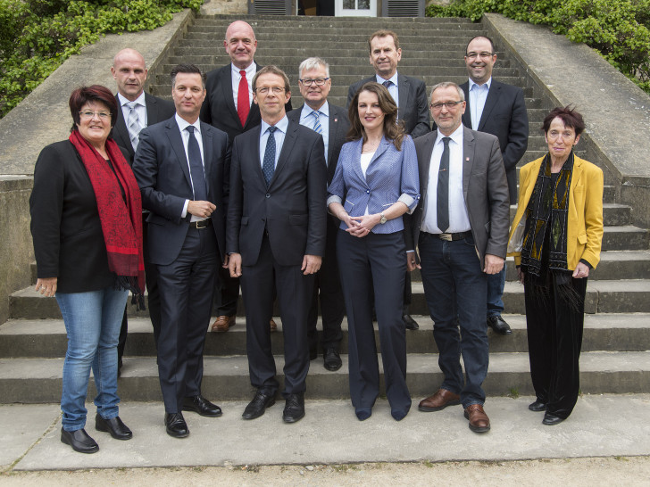 Stadt und IG Metall Wolfsburg hatten zum Arbeitnehmerempfang im Schloss Wolfsburg geladen. vl: Hiltrud Jeworrek, Thomas Ulbrich, Thomas Schmall, Bernd Osterloh, Klaus Mohrs, Lothar Ewald, Olga Hördt, Karlheinz Blessing, Hartwig Erb, Andreas Wolf und Bärbel Weist. Foto: Helge Landmann