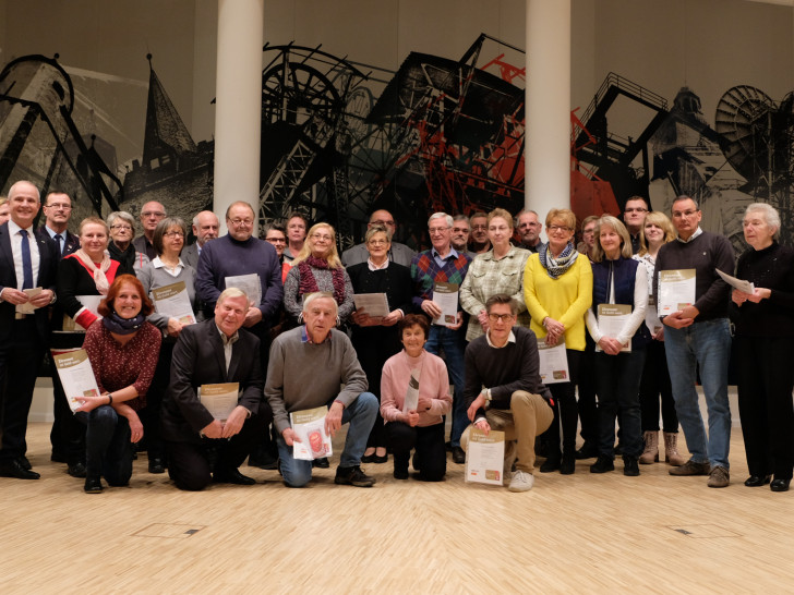 Die neu ausgezeichneten Inhaber der Ehrenamtskarte. Foto: Landkreis Goslar