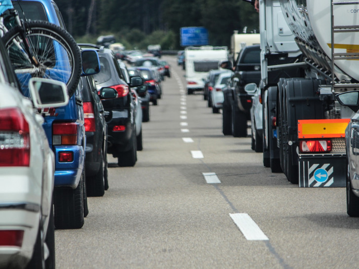 Im Jahr 2018 kam es wieder vermehrt zu Unfällen auf Autobahnen. Symbolbild: Pixabay