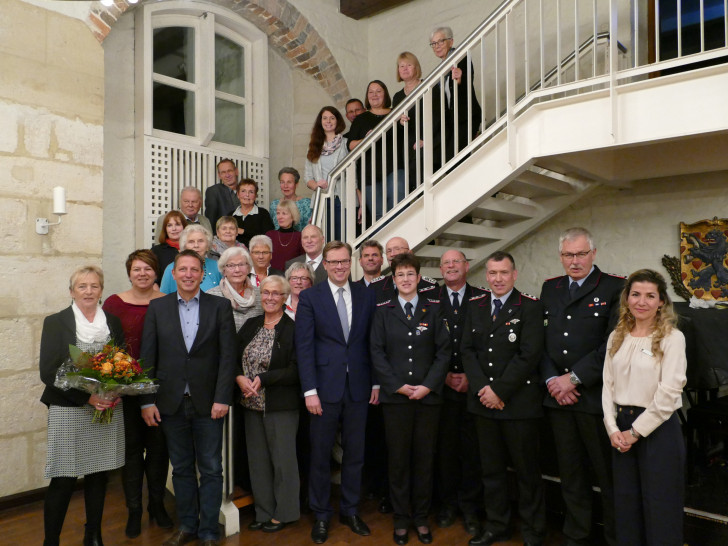 Im Rittersaal konnten die Ehrenamtler ihre Karte abholen. Foto: Landkreis Gifhorn