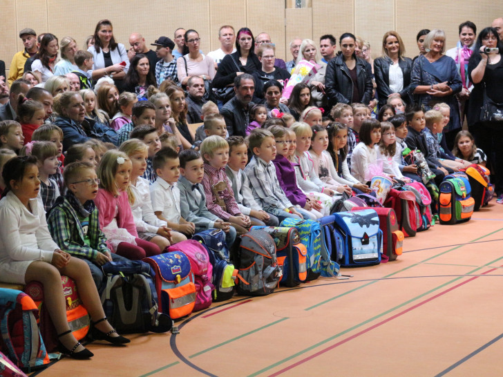 In der Grundschule Heidberg wurden insgesamt 84 Kinder eingeschult. In der gesamten Region, geht es für die Erstklässler am Samstag mit der Schule los. Foto: Robert Braumann