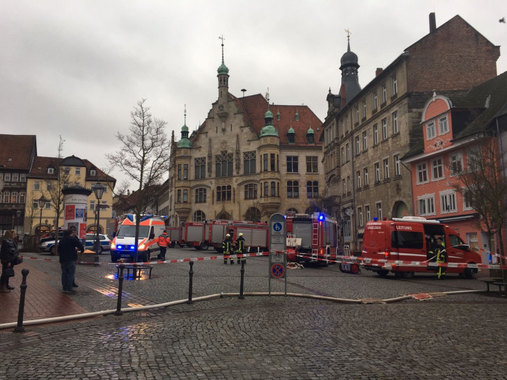 In der Neumärker Straße wird das Einkaufszentrum evakuiert. Video/Fotos: aktuell24(BM)