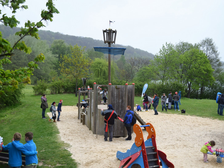 Das Fort auf dem Spielplatz am Vienenburger See ist in die Jahre gekommen. Marode Teile wurden bereits abgebaut. Nun soll hier etwas Neues für die Kinder entstehen. Foto: Stadt Goslar
