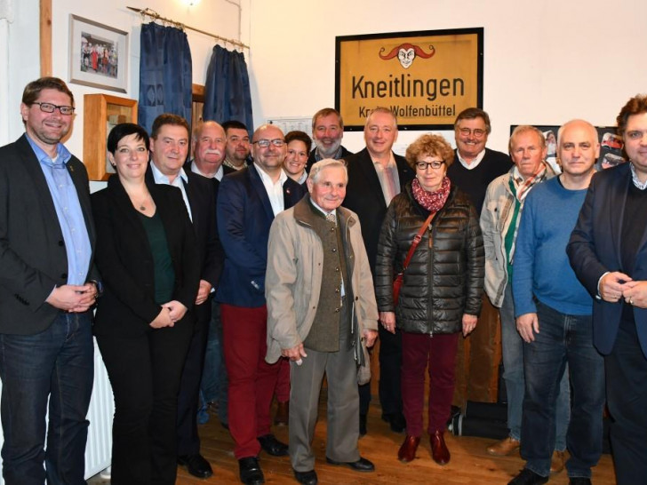 Die Funktions- und Mandatsträger aus dem CDU-Kreisverband freuten sich mit den
Gastgebern über eine gelungene Veranstaltung. Fotos: Andreas Meißler 