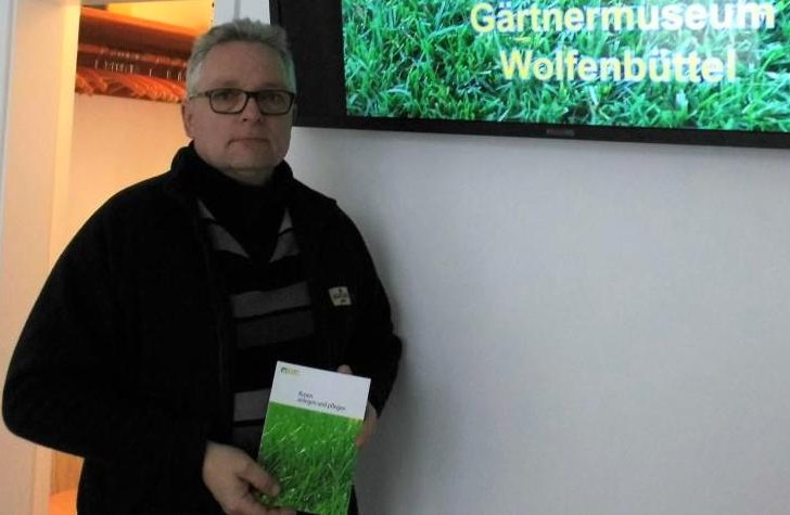 Dirk Fellenberg von der Deutschen Rasengesellschaft ist am 5. April im Gärtnermuseum zu Gast und freut sich auf seinen Vortrag. Foto: Andreas Meißler