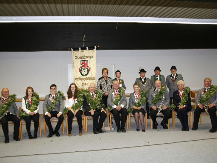 Das Schützenfest in Braunschweig läuft und am Wochenende wurden die neuen Schützenkönige und Schützenköniginnen geehrt. Fotos: Siegfried Nickel