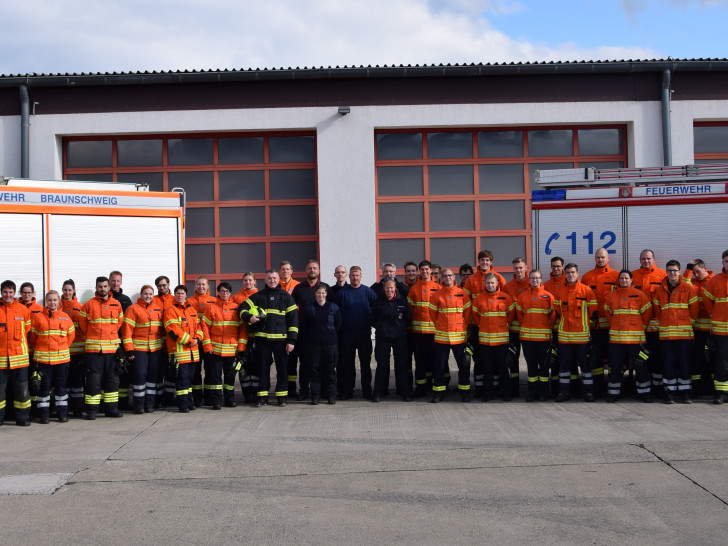 Die Teilnehmer der Ausbildung. Foto: Feuerwehr Braunschweig