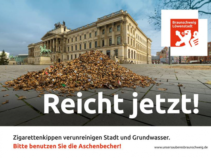 Achtlos weggeworfene Zigarettenkippen können die Umwelt belasten - hierauf will die Stadt Braunschweig mit einer Plakataktion aufmerksam machen. Foto: Stadt Braunschweig. 