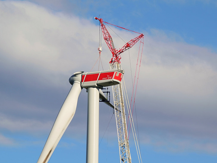 Windkraftanlagen gelten als besonders wirtschaftliche Energiequelle. Symbolfoto: pixabay