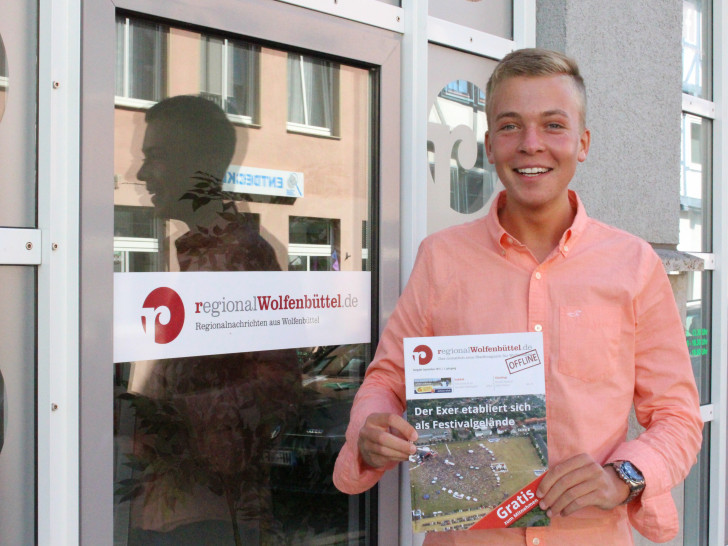 Kai Krull freut sich über die neue Offline-Ausgabe. Foto: Max Förster