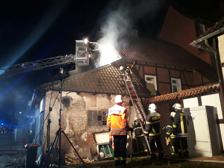 Fotos: Feuerwehr Wolfenbüttel und Thorsten Raedlein