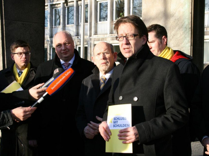 Stefan Birkner kritisiert das LKA wegen der Aureisen aus Wolfsburg. Foto: FDP