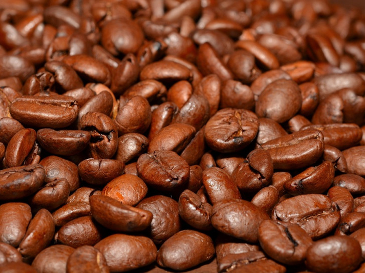 Wer liebt ihn nicht, den Duft der gerösteten Kaffee-Bohnen? Foto: pixabay (public domain)