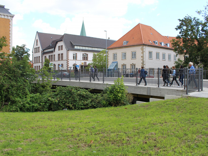 Das Denkmal soll am Ort der ehemaligen Kaffeehalle an der Brücke Bahnhofsstraße gepflanzt werden. Foto: Jan Borner