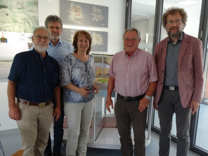 Mitglieder des Asse II-Koordinationskreises beim BGE-Fachworkshop
Gebirgsbeobachtung am 28. Juni 2018, v.l.n.r.: Hilmar Nagel, Jürgen
Wiegel, Heike Wiegel, Peter Wypich und Andreas Riekeberg. Foto: privat