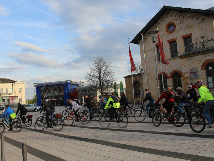 Auch in Wolfenbüttel kamen am Freitagabend rund 30 Radfahrer zusammen und begaben sich auf die Straßen Wolfenbüttels. Foto: Jan Borner