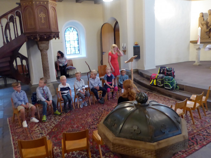 Der Einschulungsgottesdienst fand in Ahlum statt. Foto: Siegfried Hauptstein