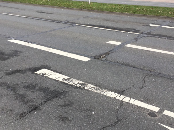 Die Verlängerung der Straße "Amtsweg" muss dringend saniert werden. Symbolfoto: Christoph Böttcher