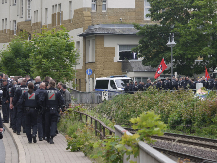Die Linke fühlte sich durch die Polizei nicht richtig behandelt. Foto: Alexander Panknin