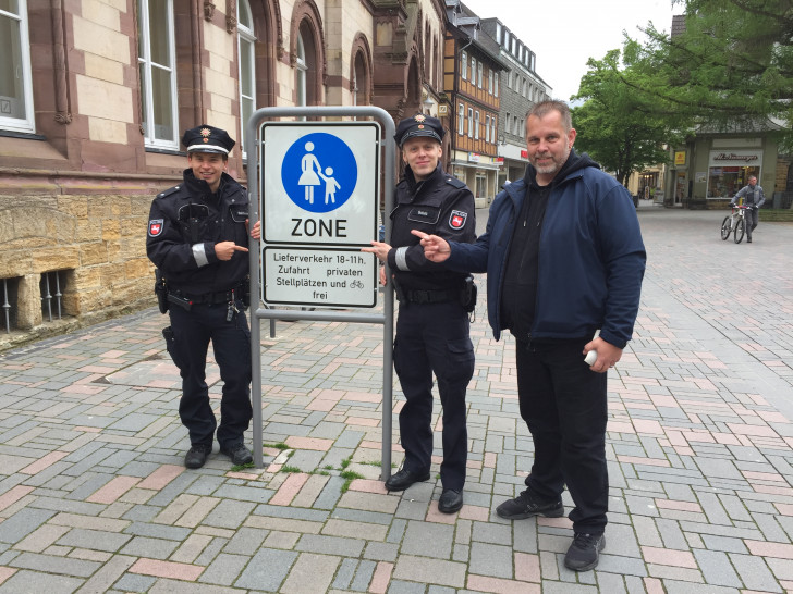 Holzhausen, Schulz (beide Polizei Goslar) und Lechner (Stadt Goslar). Foto: Polizeiinspektion Goslar