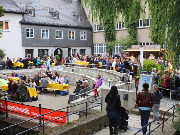 Ab 5. April können Plätze für das beliebte Bürgerfrühstück "Lange Bank" gesichert werden.  Foto: Anke Donner 
