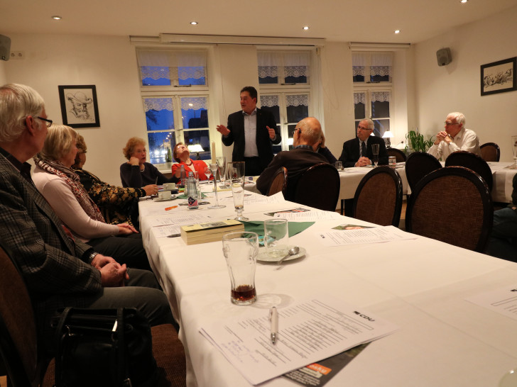 Der Bundestagsabgeordnete Uwe Lagosky informierte die CDU Senioren. Foto: Lorenz