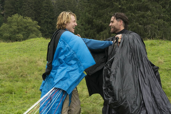 Statt Keanu Reeves und Patrick Swayze, schlüpfen diesmal Luke Bracey und Edgar Ramírez in die Rollen von Utah und Bodhi.  Foto: Concorde Filmverleih GmbH