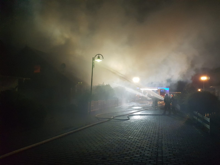 Beim einem Brand in Achim unterstützte die Schnell-Einsatz-Gruppe es DRK-Kreisverbands Wolfenbüttel die Feuerwehr. Foto: DRK