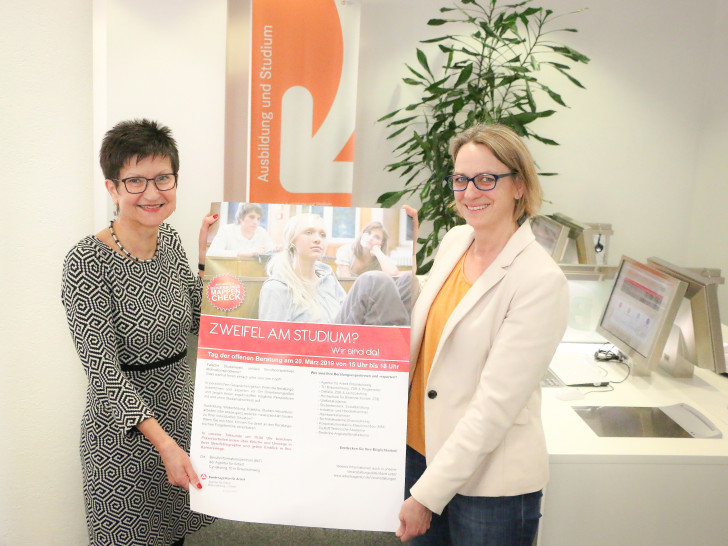 Jutta Mannherz (links) und Inés Lampe von der Arbeitsagentur haben den Nachmittag federführend organisiert. Foto: Freydank/Agentur für Arbeit