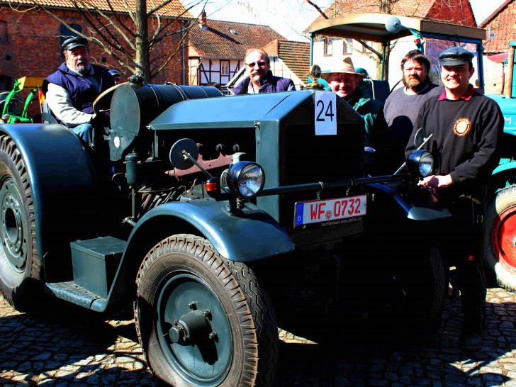 Am 9. April treffen sich die Oldtimer wieder in Watenstedt. Foto: Bernd-Uwe Meyer
