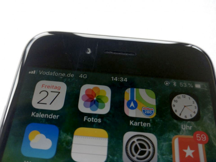 Ein Smartphone wurde im Seesener Stadtpark am Ententeich gefunden. Der Besitzer kann sich bei der Polizei melden. Symbolfoto: Alexander Panknin
